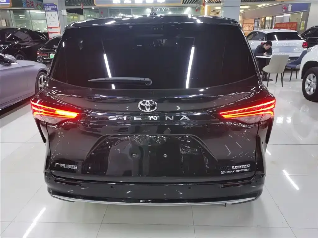 Toyota Sienna 2025 из CN, фото 10