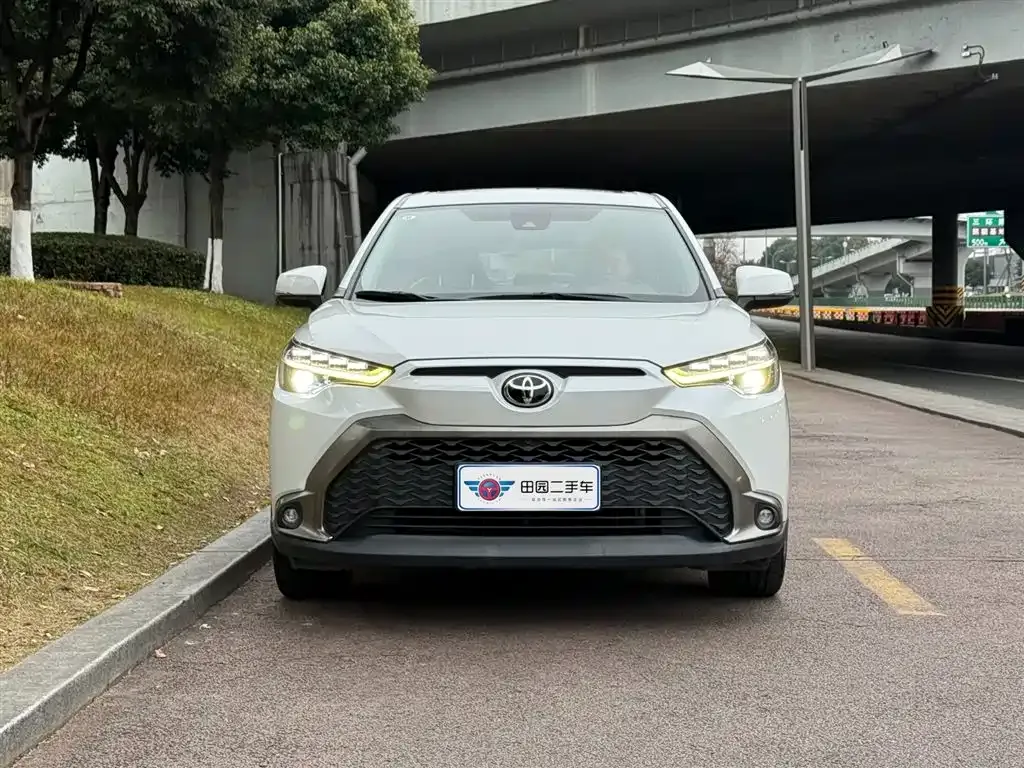Toyota Frontlander 2022 из CN, фото 8