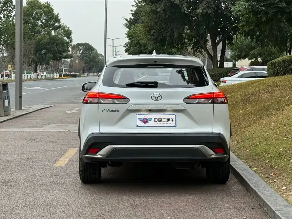 Toyota Frontlander 2022 из CN, фото 6