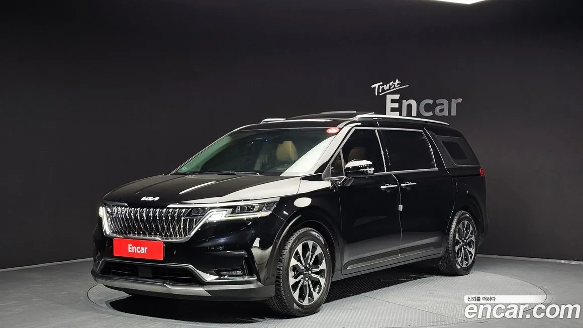 Kia Carnival — фото 1