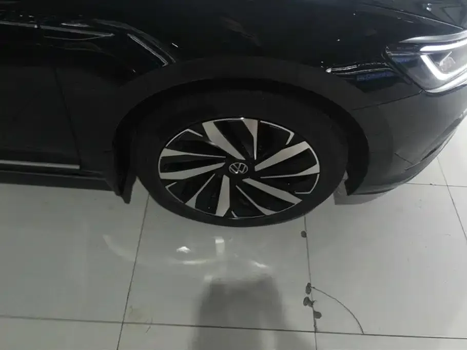 Volkswagen Passat 2023 из CN, фото 7