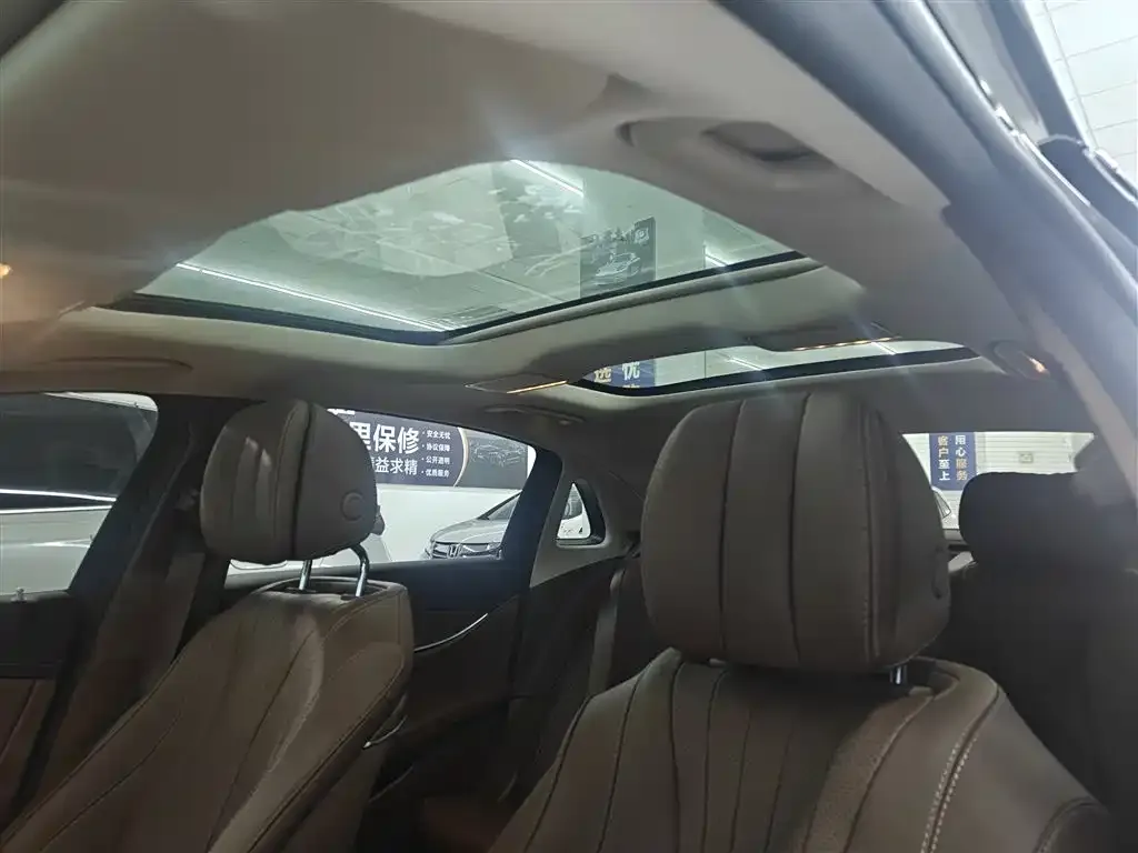 Mercedes-Benz E-Class 2023 из CN, фото 2