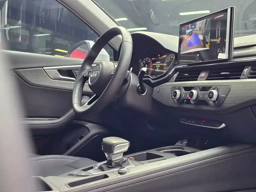 Audi A4L 2022 из CN, фото 5