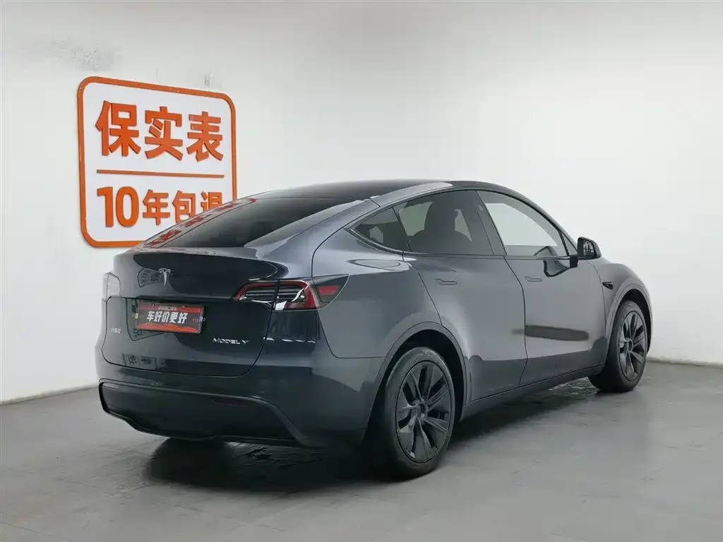 Tesla Model Y — фото 8