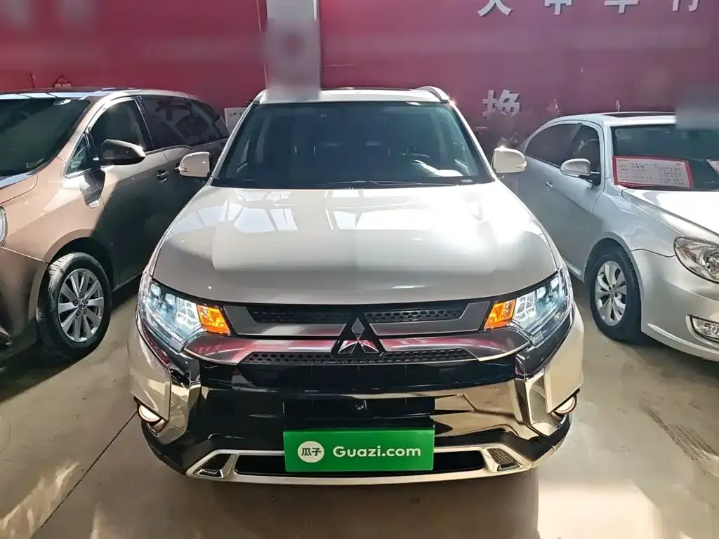 Mitsubishi Outlander 2021 из CN, фото 3