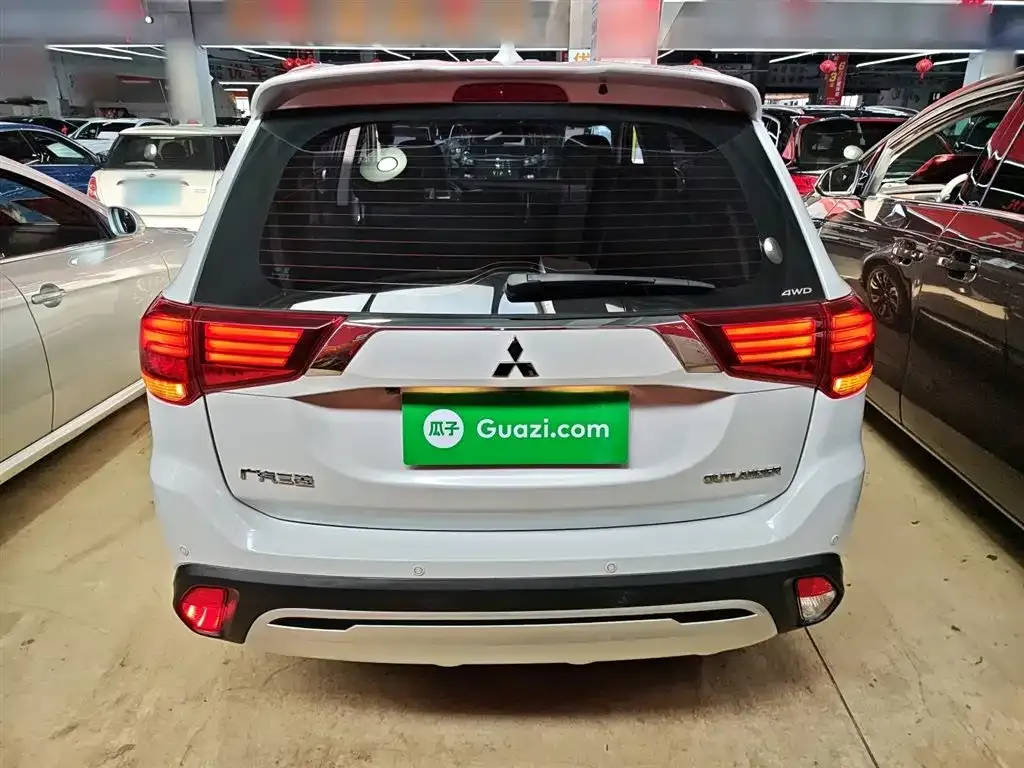 Mitsubishi Outlander 2021 из CN, фото 4