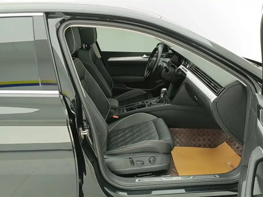 Volkswagen Magotan GTE PHEV 2022 из CN, фото 6