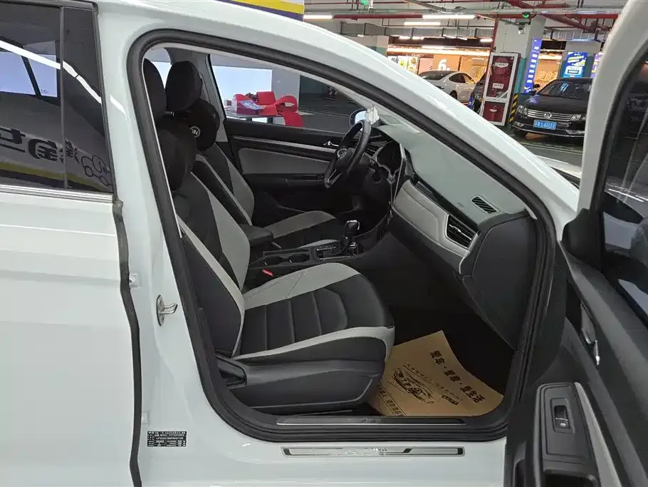 Volkswagen Bora 2023 из CN, фото 6