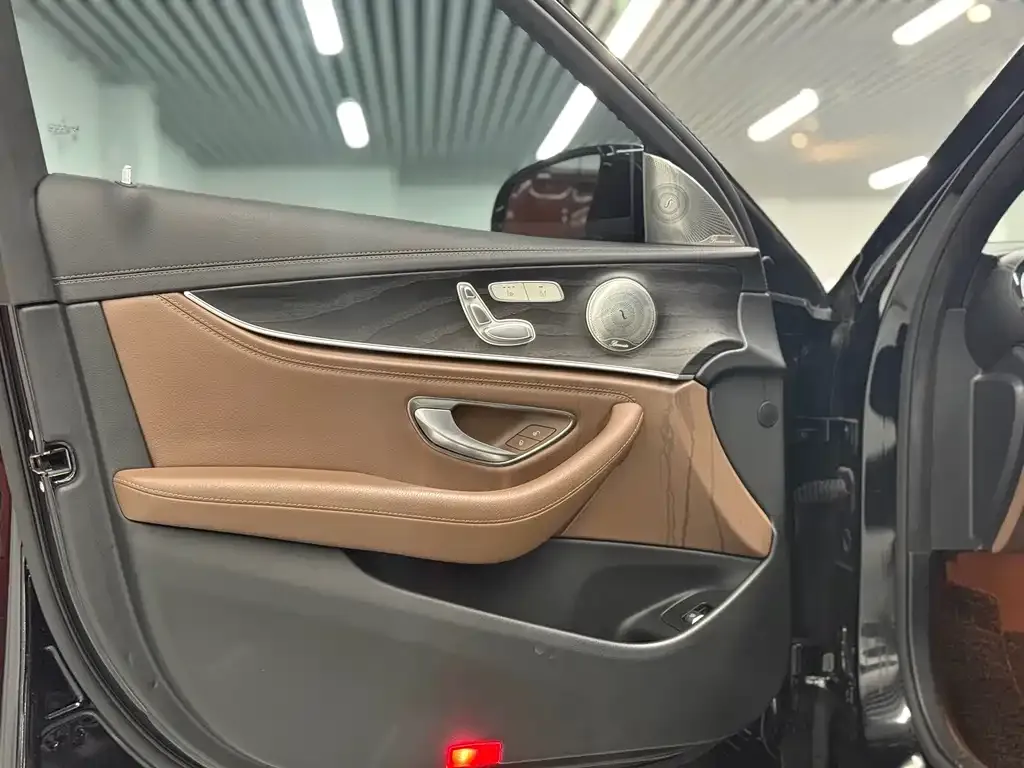 Mercedes-Benz E-Class 2022 из CN, фото 6