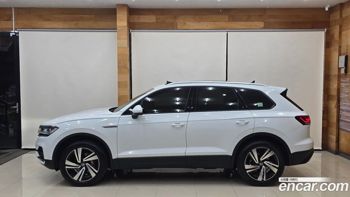 Volkswagen Touareg 2021 из KR, фото 4