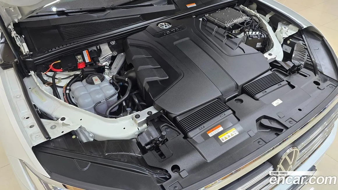 Volkswagen Touareg 2021 из KR, фото 2