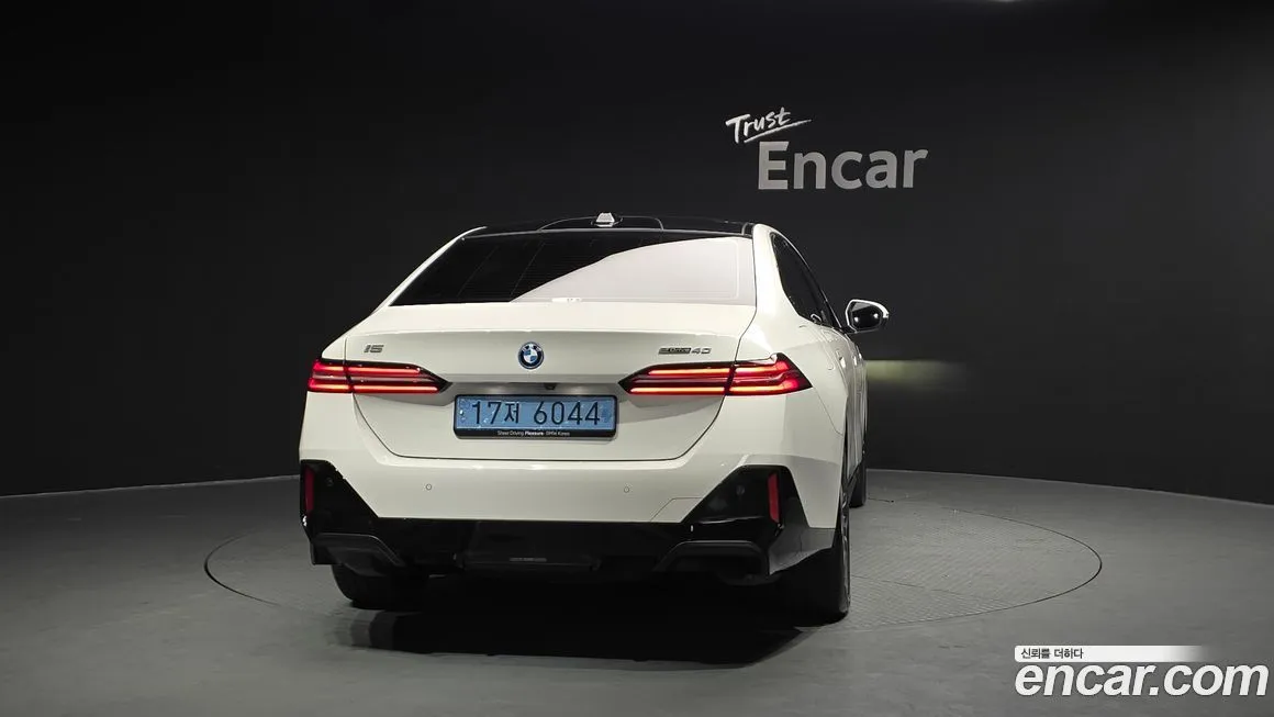 BMW i5 — фото 8