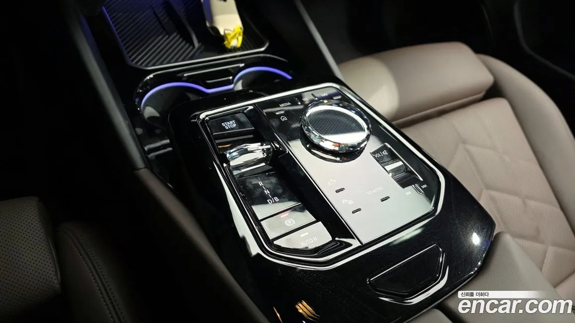 BMW i5 — фото 9