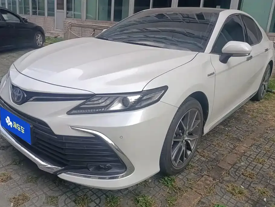 Toyota Camry 2023 из CN, фото 1