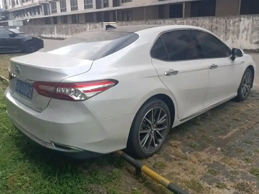 Toyota Camry 2023 из CN, фото 5