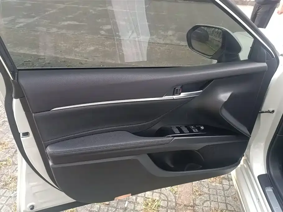 Toyota Camry 2023 из CN, фото 8