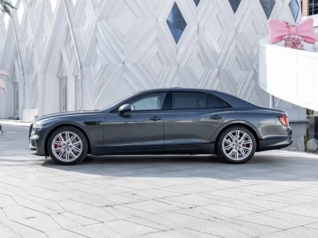 Bentley Flying Spur 2024 из CN, фото 5