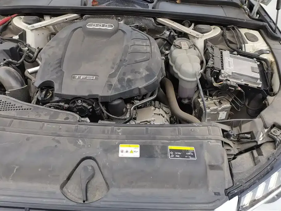 Audi A4L 2023 из CN, фото 9