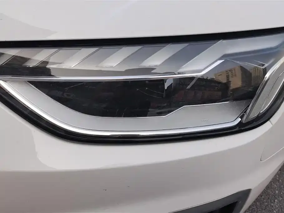 Audi A4L 2023 из CN, фото 6