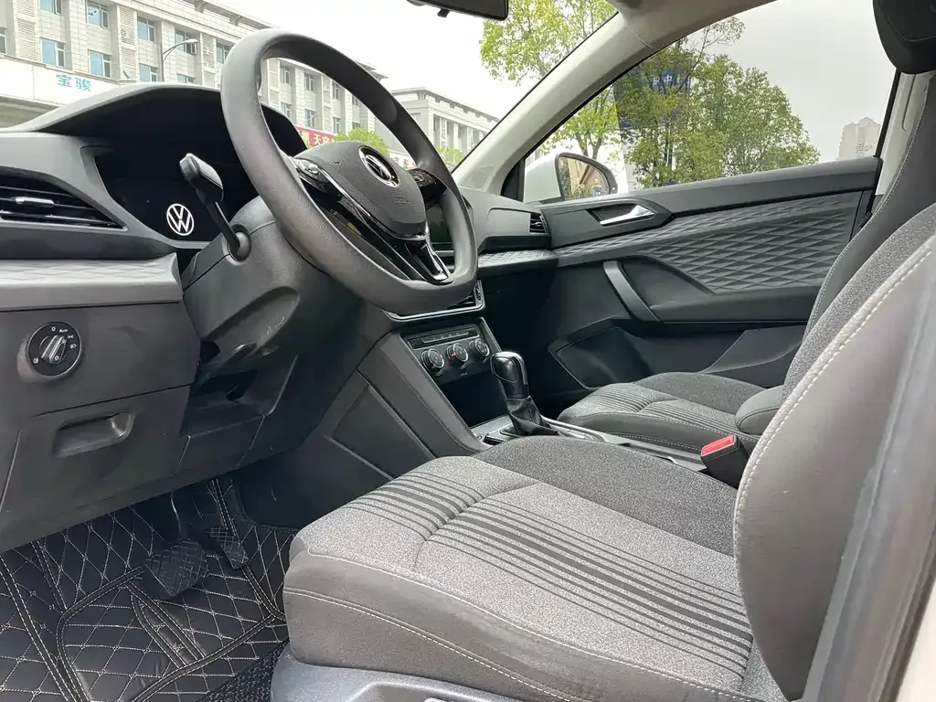 Volkswagen Tharu 2022 из CN, фото 10