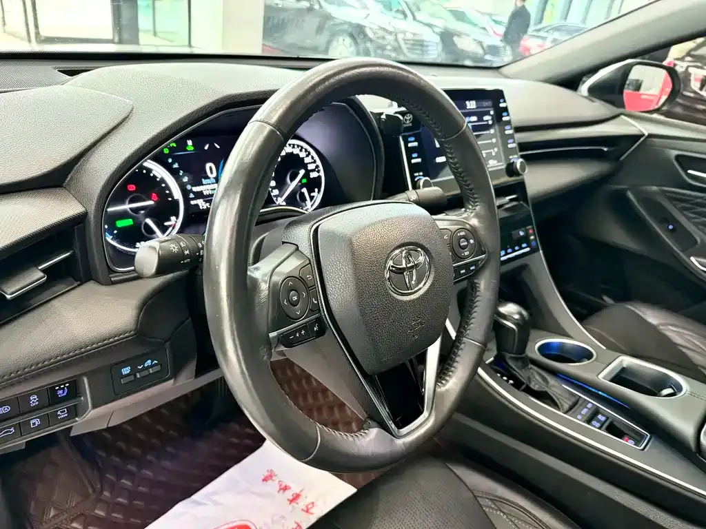 Toyota Avalon — фото 10