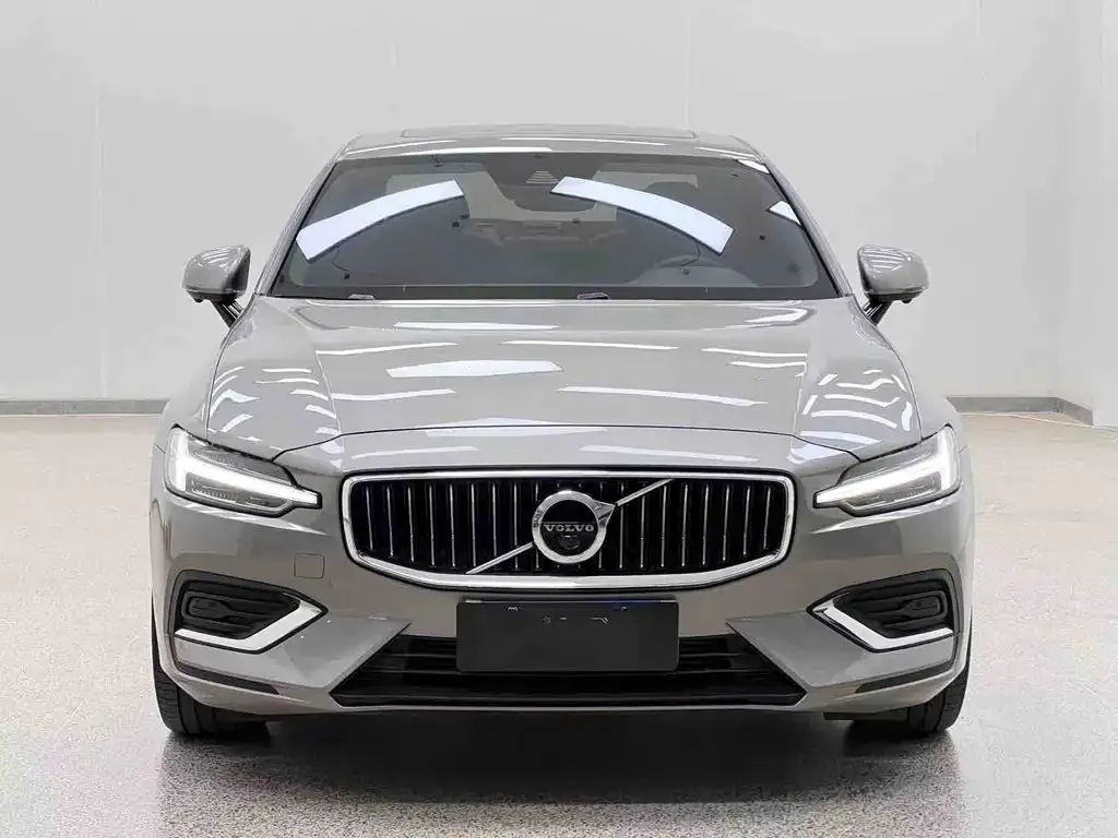 Volvo S60 2021 из CN, фото 6
