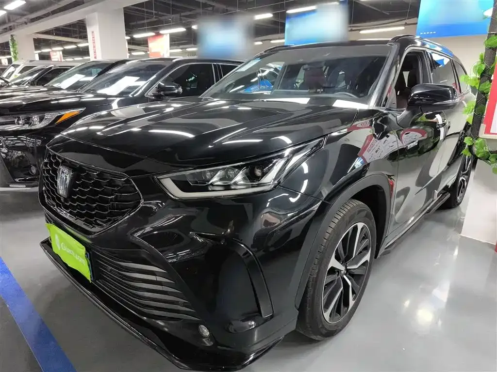 Toyota Crown Kluger 2021 из CN, фото 2