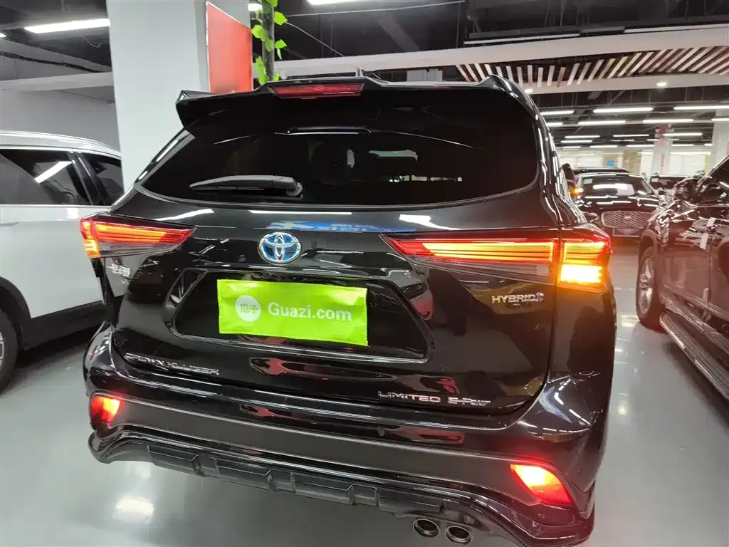 Toyota Crown Kluger 2021 из CN, фото 7