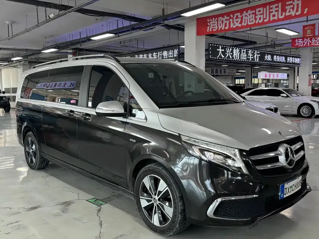 Mercedes-Benz V-Class 2022 из CN, фото 4