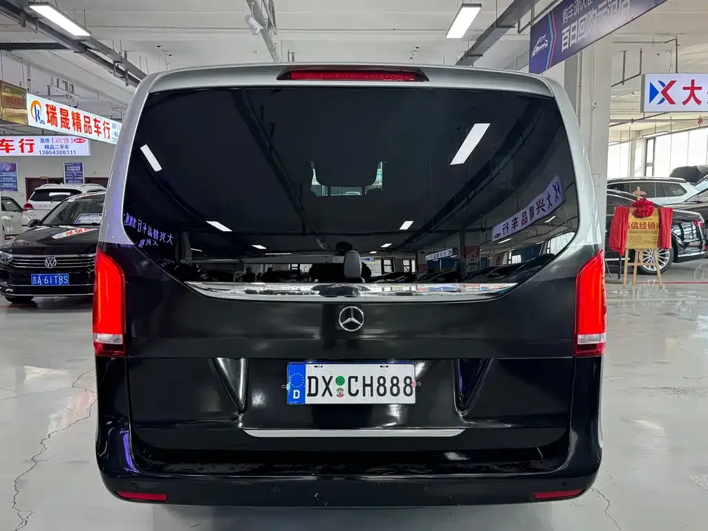 Mercedes-Benz V-Class 2022 из CN, фото 2