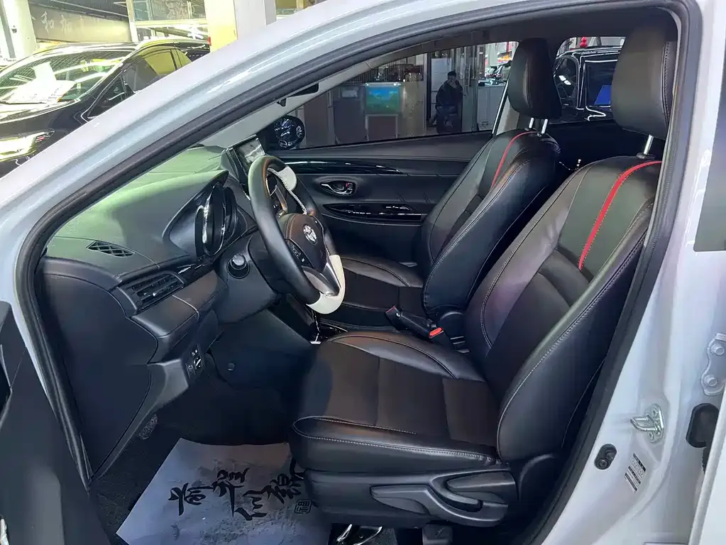 Toyota Yaris L 2023 из CN, фото 5