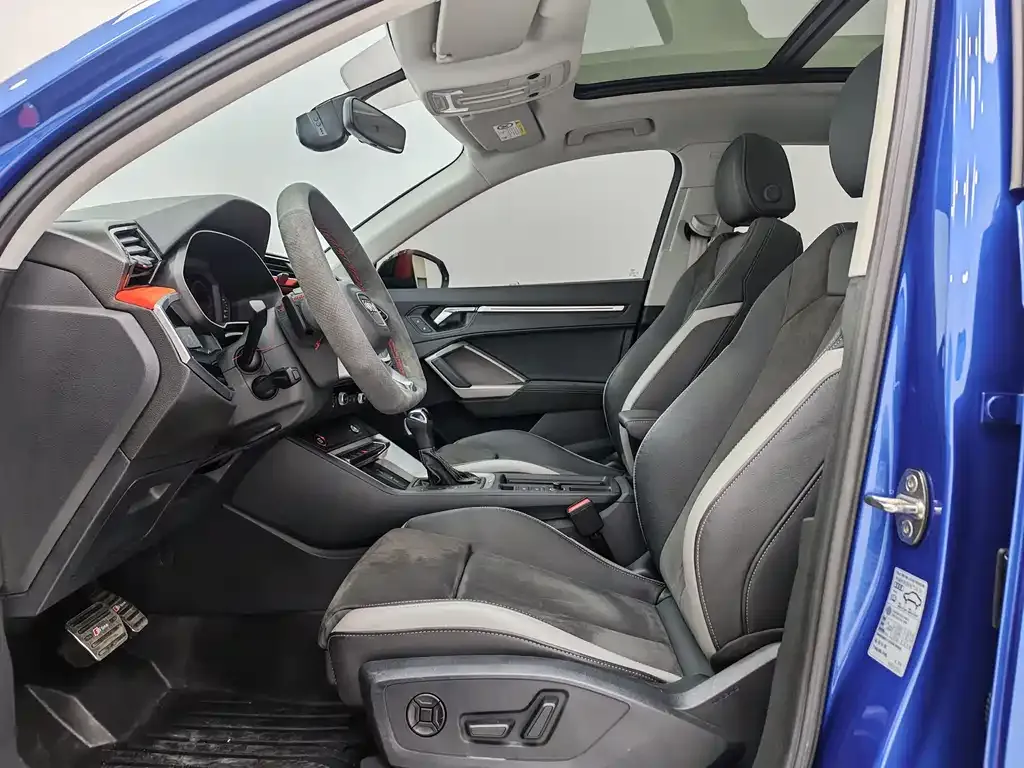 Audi Q3 2021 из CN, фото 5