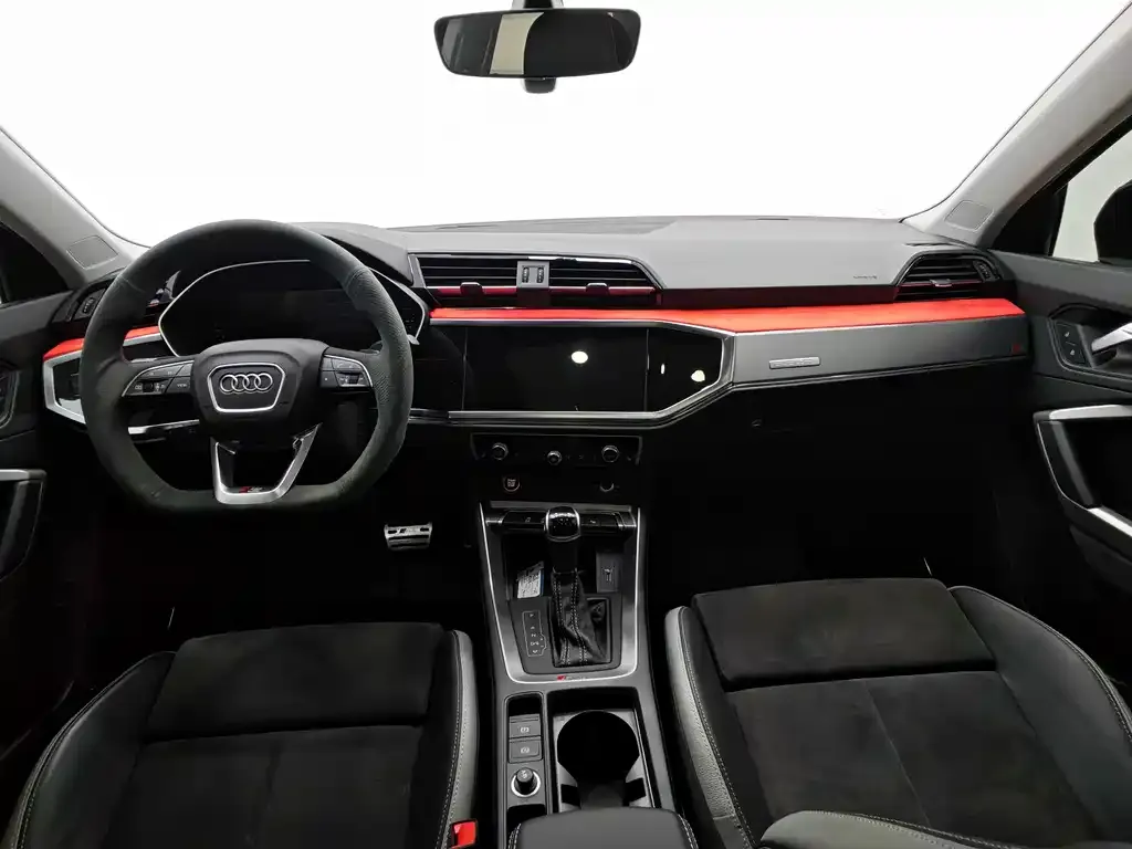 Audi Q3 2021 из CN, фото 3