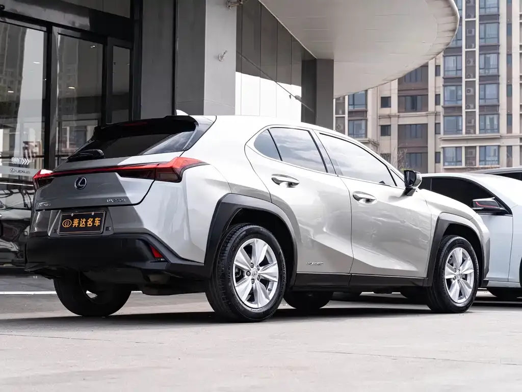 Lexus UX — фото 6