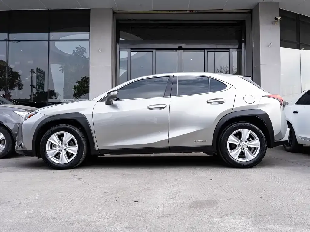 Lexus UX — фото 7