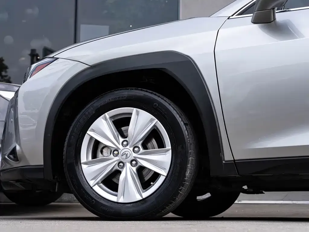 Lexus UX — фото 3