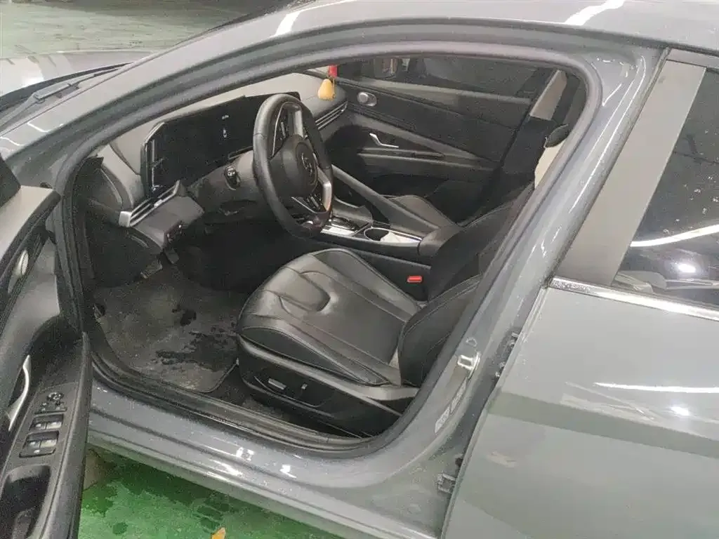 Hyundai Elantra 2022 из CN, фото 10