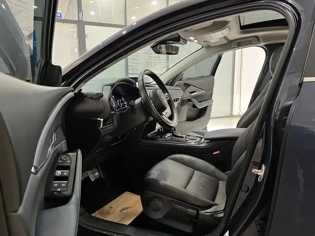 Mazda CX-30 2022 из CN, фото 4