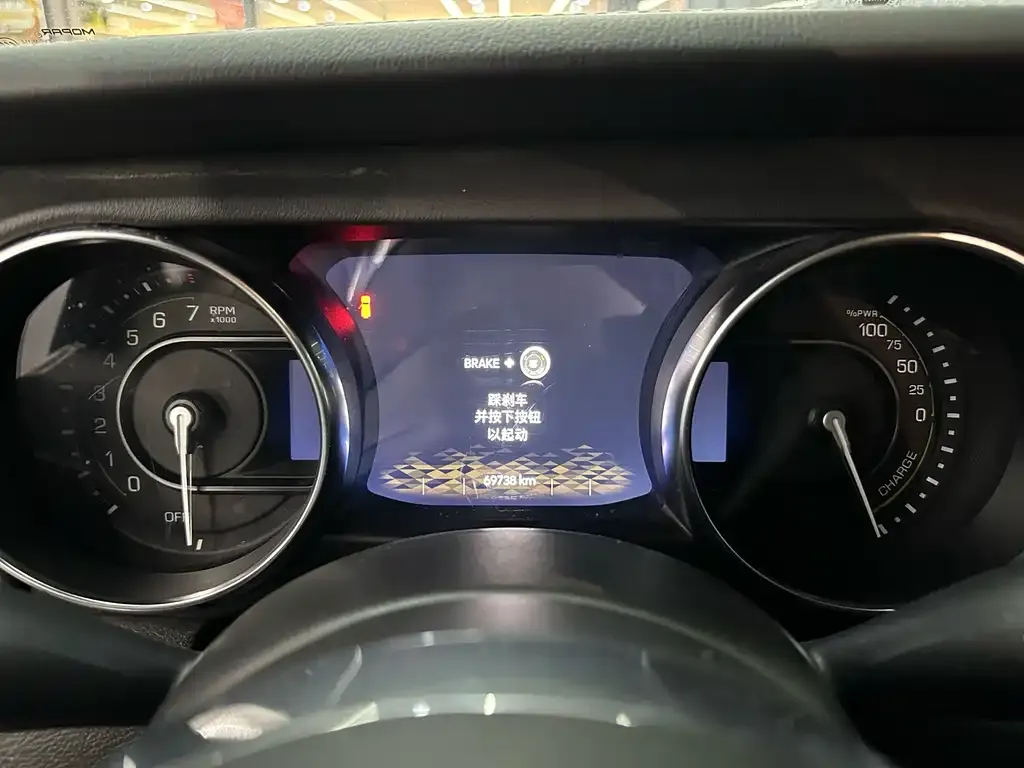 Jeep Wrangler PHEV 2022 из CN, фото 10