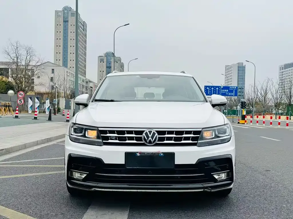 Volkswagen Tiguan L 2021 из CN, фото 5