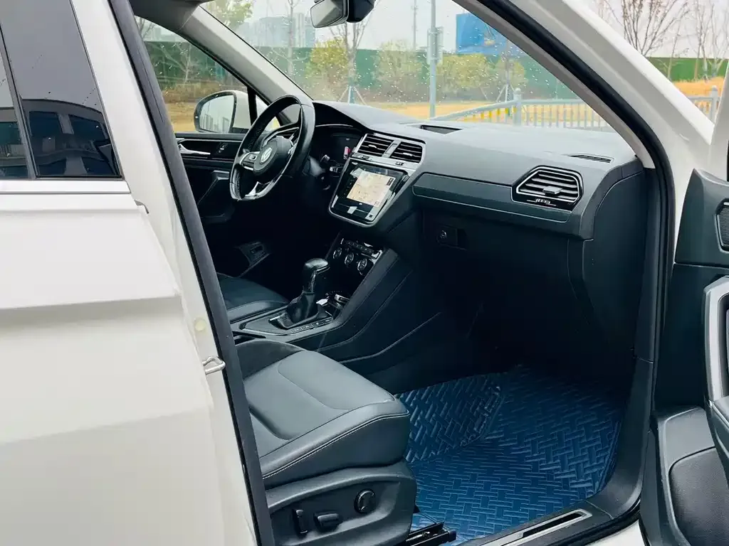 Volkswagen Tiguan L 2021 из CN, фото 6