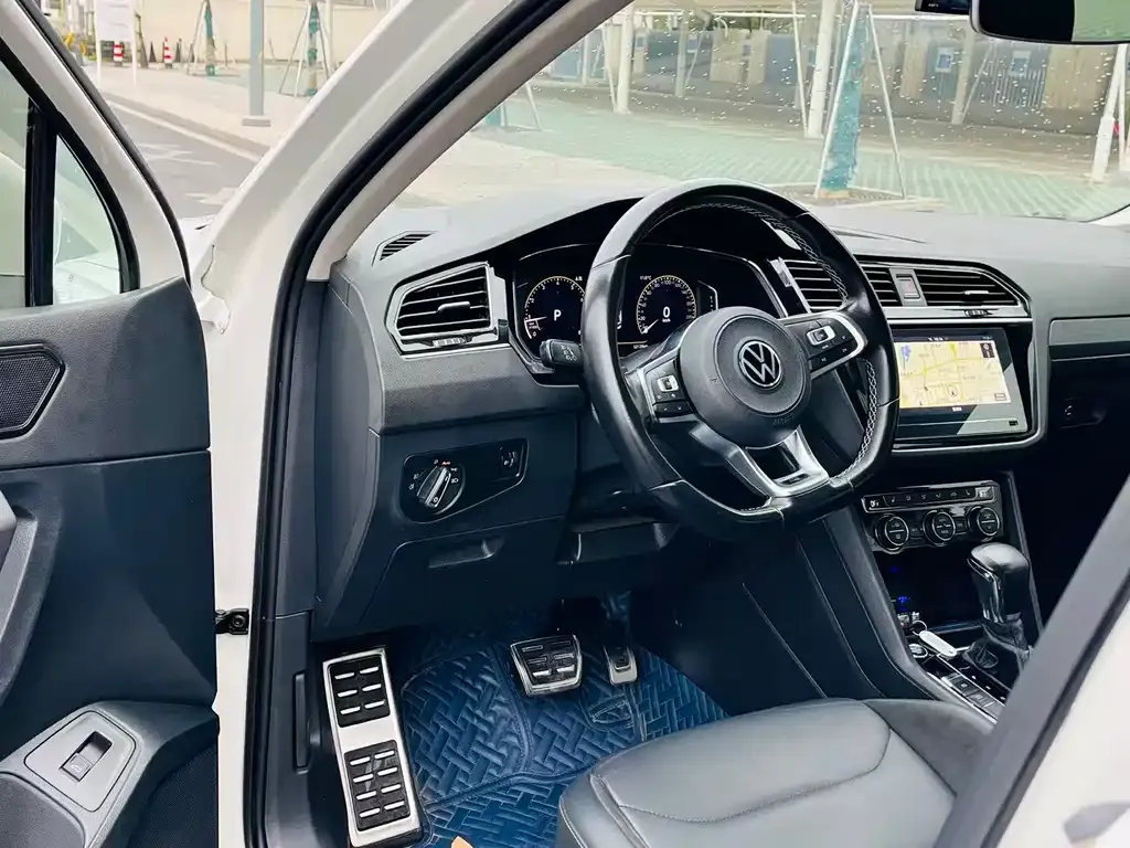 Volkswagen Tiguan L 2021 из CN, фото 4