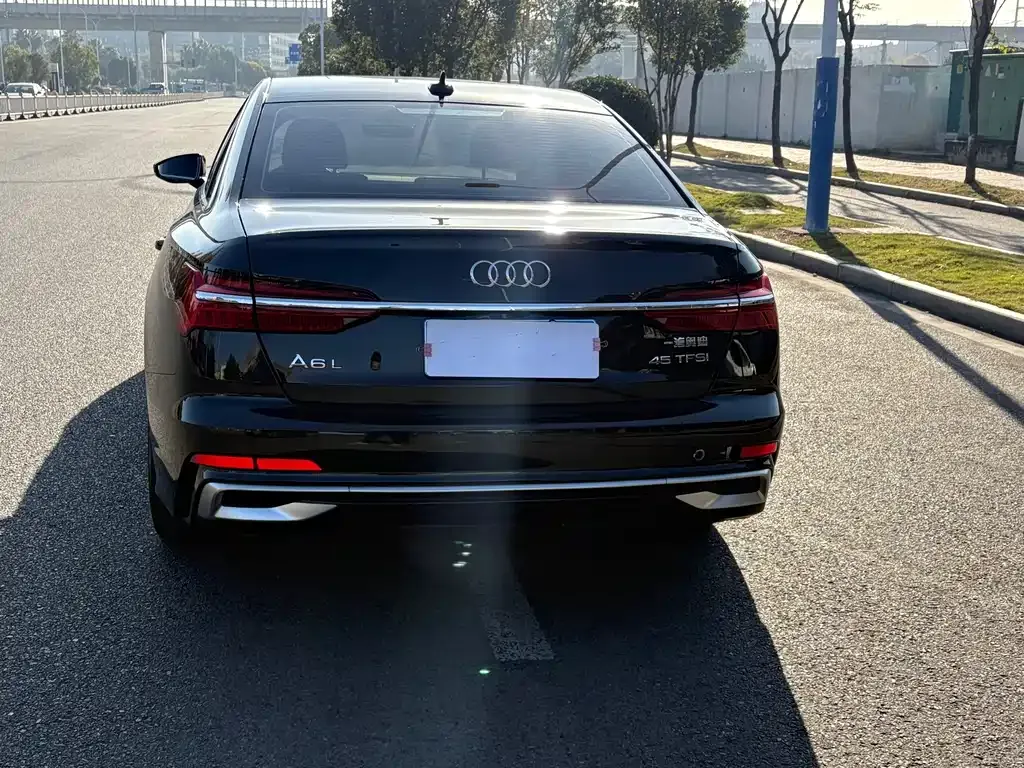 Audi A6L 2024 из CN, фото 8