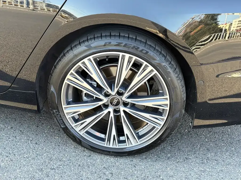 Audi A6L 2024 из CN, фото 9
