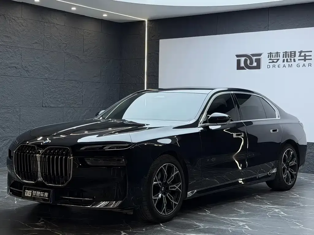 BMW 7 Series 2024 из CN, фото 1