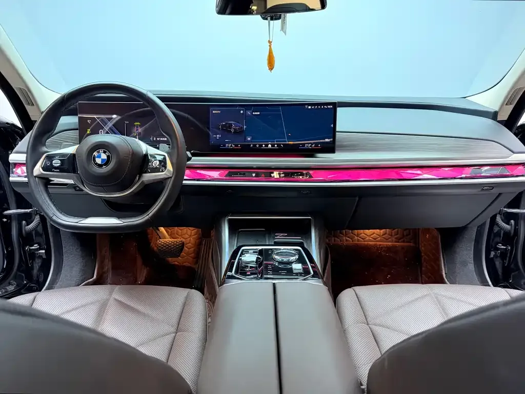 BMW 7 Series 2024 из CN, фото 7