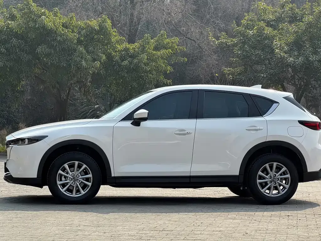 Mazda CX-5 2023 из CN, фото 2