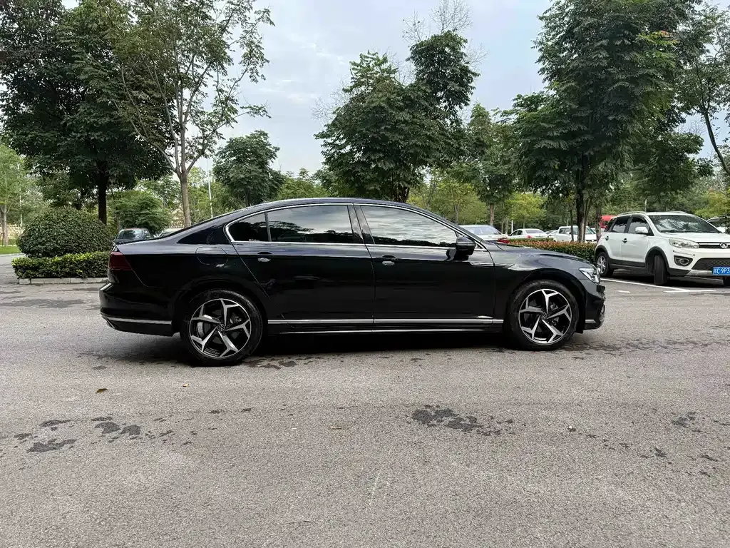 Volkswagen Magotan 2023 из CN, фото 3