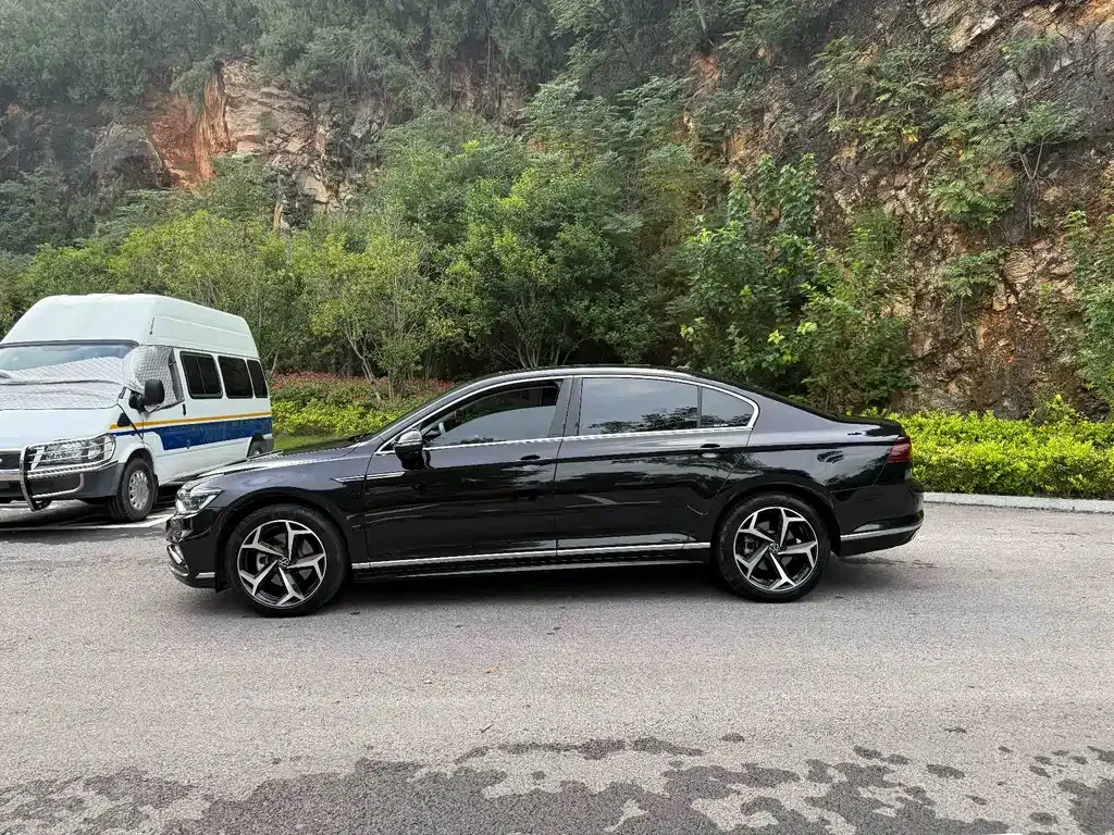 Volkswagen Magotan 2023 из CN, фото 8