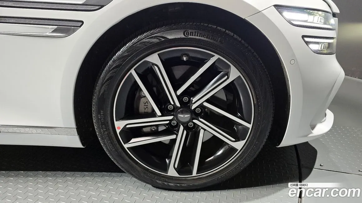 Genesis G80 — фото 10